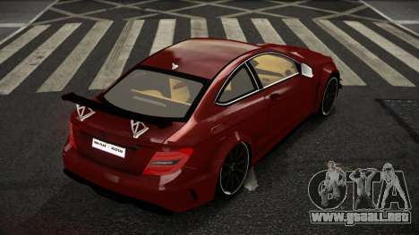 Mercedes-Benz C63 AMG Teni para GTA 4