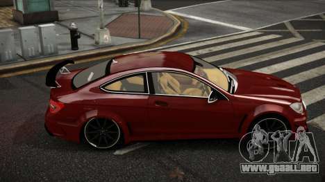 Mercedes-Benz C63 AMG Teni para GTA 4