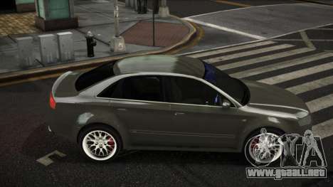 Audi RS4 Pusyomiji para GTA 4