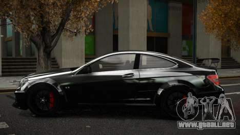 Mercedes-Benz C63 AMG Ladezoze para GTA 4