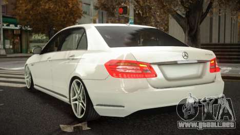 Mercedes-Benz E63 AMG Sujjif para GTA 4