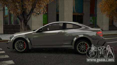 Mercedes-Benz C63 AMG Qahoz para GTA 4