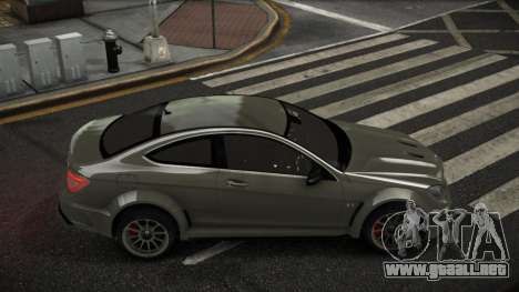 Mercedes-Benz C63 AMG Qahoz para GTA 4