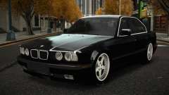 BMW M5 E34 Cahup