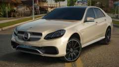 Mercedes-Benz E63 AMG Lason