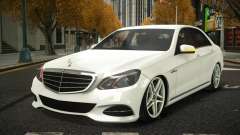 Mercedes-Benz E63 AMG Sujjif para GTA 4
