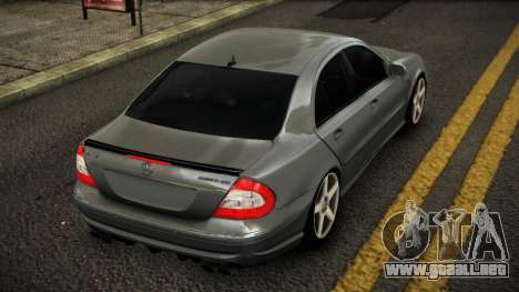 Mercedes-Benz E63 AMG Qurayedi para GTA 4