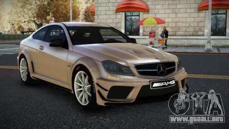 Mercedes-Benz C63 Bejukel para GTA 4