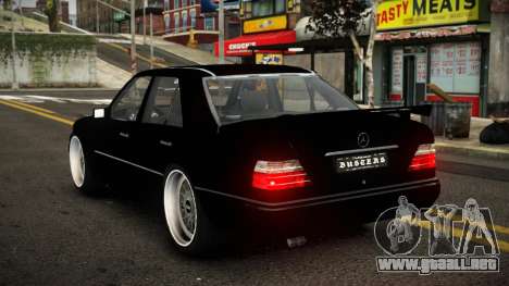Mercedes-Benz E500 Gedvo para GTA 4