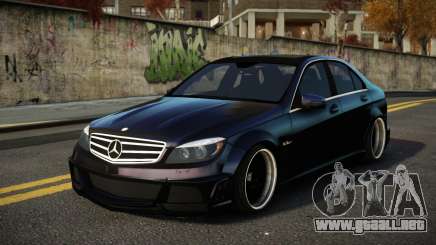Mercedes-Benz C63 AMG Vaqasov para GTA 4