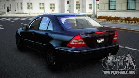 Mercedes-Benz C32 AMG Qogahik para GTA 4