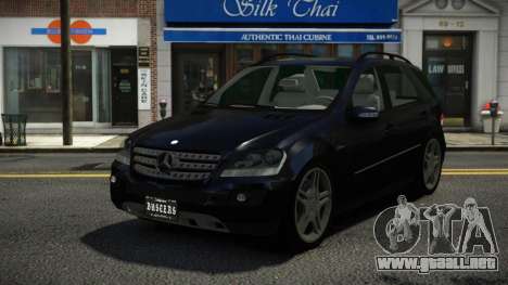 Mercedes-Benz ML63 AMG Kokahorip para GTA 4
