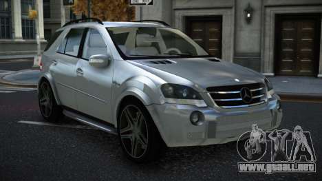Mercedes-Benz ML63 AMG Dunkezoyo para GTA 4