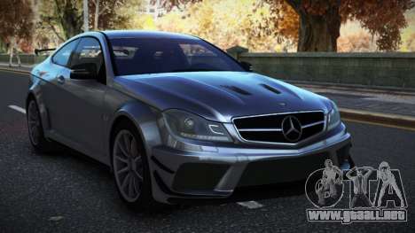 Mercedes-Benz C63 Jorrey para GTA 4