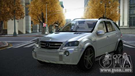 Mercedes-Benz ML63 AMG Dunkezoyo para GTA 4