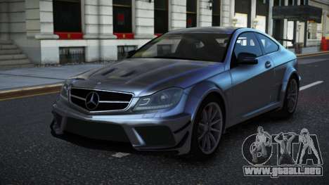 Mercedes-Benz C63 Jorrey para GTA 4