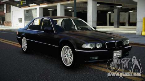 BMW 740I Nadfemaf para GTA 4