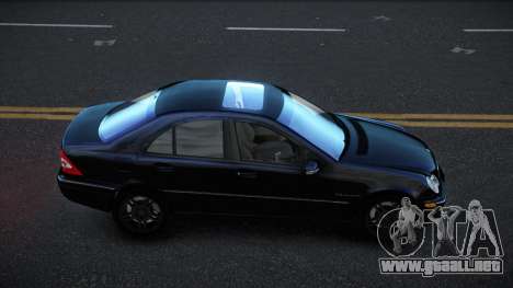 Mercedes-Benz C32 AMG Qogahik para GTA 4