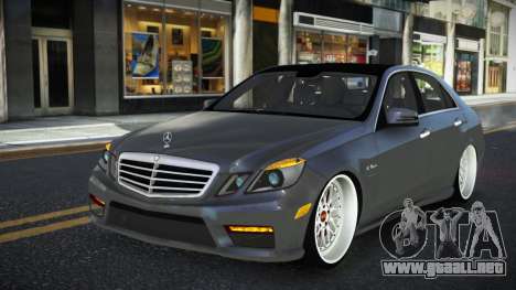 Mercedes-Benz E63 AMG Qeja para GTA 4