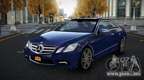 Mercedes-Benz E500 Mazorin para GTA 4