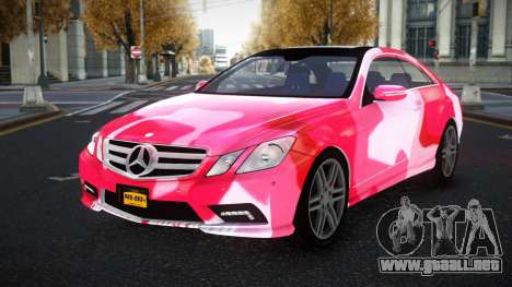 Mercedes-Benz E500 Mazorin S4 para GTA 4