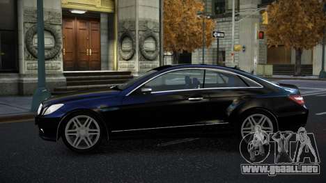 Mercedes-Benz E500 Mazorin S6 para GTA 4