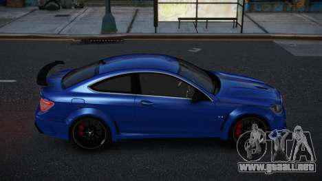 Mercedes-Benz C63 AMG Juvhoyas para GTA 4