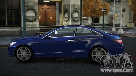 Mercedes-Benz E500 Mazorin para GTA 4