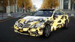 Mercedes-Benz E500 Mazorin S8 para GTA 4