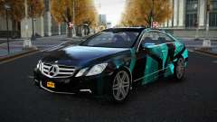 Mercedes-Benz E500 Mazorin S13 para GTA 4