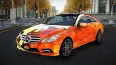 Mercedes-Benz E500 Mazorin S2 para GTA 4