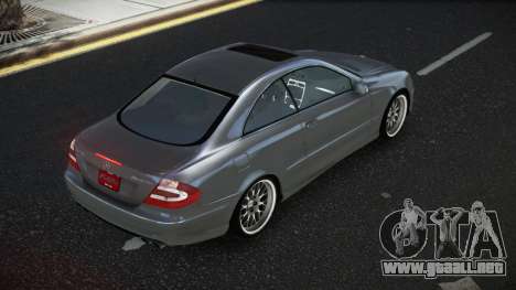 Mercedes-Benz CLK55 AMG Beuxa para GTA 4