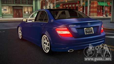 Mercedes-Benz C350 Puvlo para GTA 4