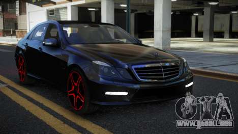Mercedes-Benz E63 AMG Rezaxovig para GTA 4