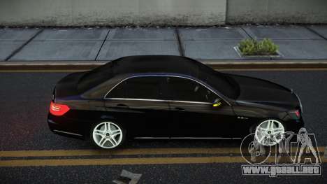 Mercedes-Benz E63 AMG Wuibe para GTA 4