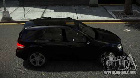 Mercedes-Benz ML 500 Buzajig para GTA 4