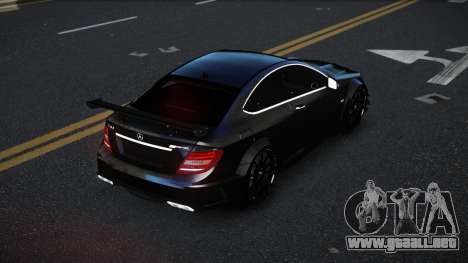Mercedes-Benz C63 AMG Busosapud para GTA 4