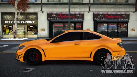 Mercedes-Benz C63 AMG Fabitolo para GTA 4