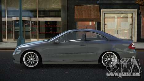 Mercedes-Benz CLK55 AMG Beuxa para GTA 4
