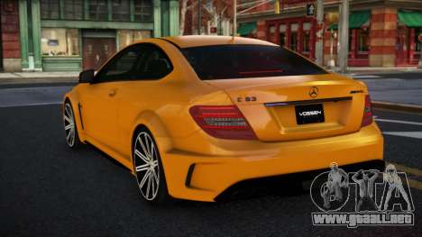 Mercedes-Benz C63 AMG Bona para GTA 4