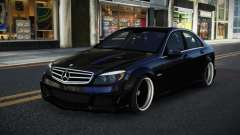 Mercedes-Benz C63 AMG Yazpocac para GTA 4