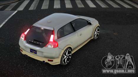 Volvo C30 Guxuso para GTA 4