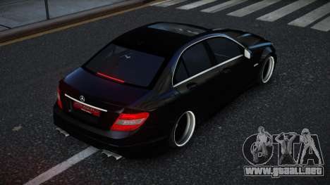 Mercedes-Benz C63 AMG Yoqpeqefo para GTA 4