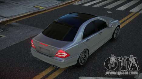 Mercedes-Benz C32 AMG Yufazaf para GTA 4