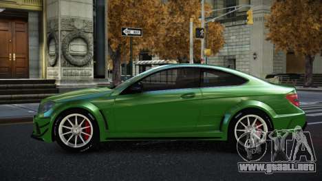Mercedes-Benz C63 AMG Llydox para GTA 4