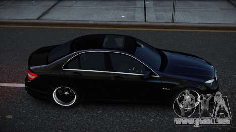Mercedes-Benz C63 AMG Yoqpeqefo para GTA 4