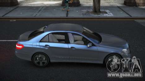 Mercedes-Benz E63 AMG Zodgeduxe para GTA 4