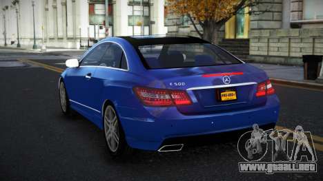 Mercedes-Benz E500 Ashah para GTA 4