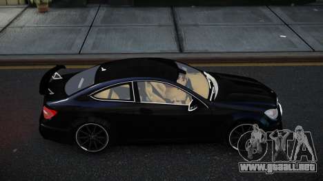 Mercedes-Benz C63 AMG Zogsixaqu para GTA 4