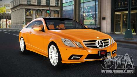 Mercedes-Benz E500 Xirefogu para GTA 4